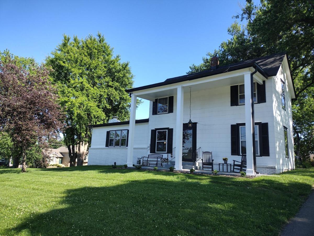 1908 Modern Farmhouse On Large Private Treed Lot Шони Экстерьер фото